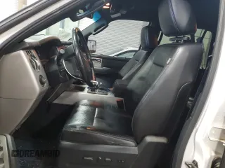 2015 Ford Expedition Max XLT z VIN 1FMJK1JT7FEF49523, wystawiony jako Copart lot #53135845 z przebiegiem 137 119 mil mil oraz Szkoda całkowita • Salvage title. Historia ofert i sprzedaży dostępna na DreamBid. Obrazek 7.