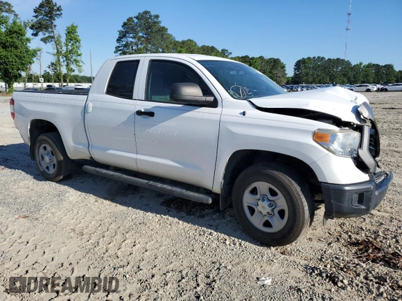 2016 Toyota Tundra SR z VIN 5TFRM5F15GX104090, wystawiony jako Copart lot #55453575 z przebiegiem 105 821 mil mil oraz Szkoda całkowita • Salvage title. Historia ofert i sprzedaży dostępna na DreamBid. Obrazek 4.