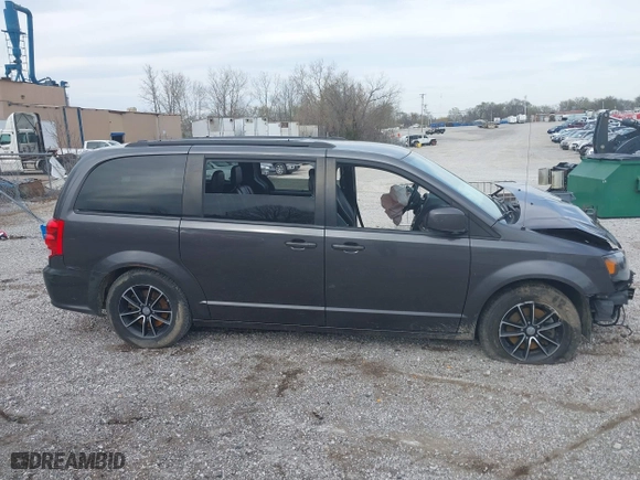 2018 Dodge Grand Caravan GT with VIN 2C4RDGEG8JR220956, listed as a IAAI auction lot 41828202 with 149,386 mi miles. Bid and sale history available at carsss.com. Image 14.