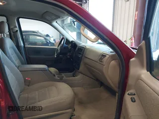 2004 Ford Explorer XLS z VIN 1FMDU72K04UC19046, wystawiony jako IAAI lot #42686113 z przebiegiem 182 252 mil mil oraz . Historia ofert i sprzedaży dostępna na DreamBid. Obrazek 5.