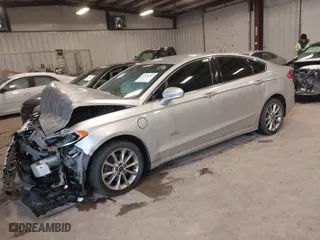 2017 Ford Fusion Energi SE with VIN 3FA6P0PU8HR270304, listed as a IAAI auction lot 41319303 with 141,103 mi miles. Bid and sale history available at carsss.com. Image 17.