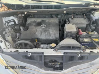 2011 Toyota Sienna XLE with VIN 5TDDK3DC3BS007297, listed as a Copart auction lot 55276405 with 208,274 mi miles and Clean Title. Bid and sale history available at DreamBid. Image 7.