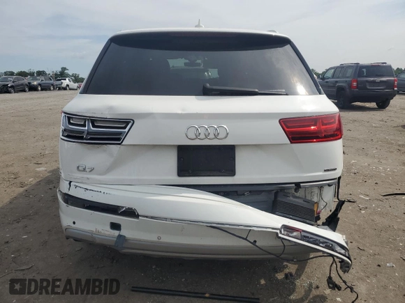 2019 Audi Q7 Premium Plus with VIN WA1LAAF75KD038821, listed as a Copart auction lot 59813665 with 61,889 mi miles and Salvage title. Bid and sale history available at DreamBid. Image 6.