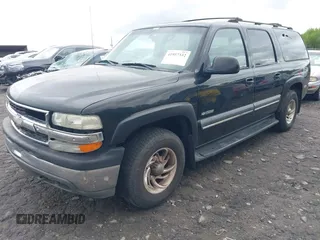 2000 Chevrolet Suburban LT with VIN 3GNFK16T0YG127485, listed as a IAAI auction lot 41957332 with 240,920 mi miles. Bid and sale history available at carsss.com. Image 2.