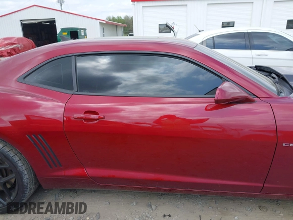 2010 Chevrolet Camaro 2SS z VIN 2G1FK1EJ4A9226280, wystawiony jako IAAI lot #41948102 z przebiegiem 72 619 mil mil oraz . Historia ofert i sprzedaży dostępna na DreamBid. Obrazek 13.