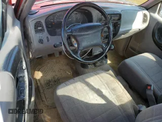 1997 Ford Ranger XLT with VIN 1FTCR11X1VTA20882, listed as a Copart auction lot 70052614 with 211,824 mi miles and Salvage title. Bid and sale history available at DreamBid. Image 8.