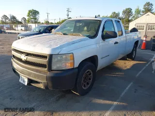 2007 Chevrolet Silverado 1500 LT w/1LT with VIN 1GCEC19J07E552769, listed as a IAAI auction lot 41997956 with 1 mi miles. Bid and sale history available at carsss.com. Image 2.