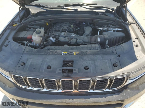 2021 Jeep Grand Cherokee L Limited with VIN 1C4RJJBG8M8193140, listed as a Copart auction lot 56692454 with 33,551 mi miles and Salvage Title. Bid and sale history available at carsss.com. Image 12.