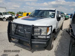 2017 Ford F-350 Platinum z VIN 1FT8W3BT1HEE06331, wystawiony jako Copart lot #55383195 z przebiegiem 311 748 mil mil oraz Czysty tytuł • Clean title. Historia ofert i sprzedaży dostępna na DreamBid. Obrazek 1.