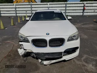 2012 BMW 7 Series 750Li z VIN WBAKB8C50CC964123, wystawiony jako Copart lot #60212005 z przebiegiem 75 979 mil mil oraz Szkoda całkowita • Salvage title. Historia ofert i sprzedaży dostępna na DreamBid. Obrazek 5.