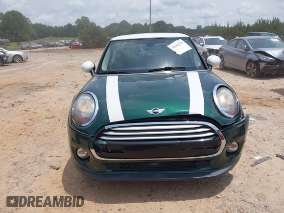 2014 MINI Hardtop with VIN WMWXM5C53ET972847, listed as a IAAI auction lot 42502121 with 165,475 mi miles and . Bid and sale history available at DreamBid. Image 12.