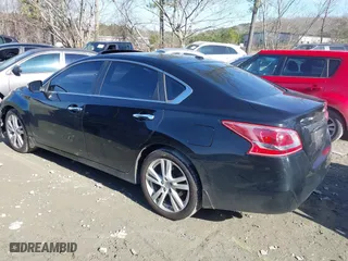 2013 Nissan Altima 3.5 SL with VIN 1N4BL3AP3DN522729, listed as a IAAI auction lot 41339379 with 258,869 mi miles. Bid and sale history available at carsss.com. Image 3.