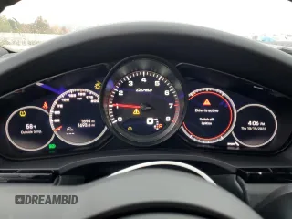 2023 Porsche Cayenne Turbo z VIN WP1AF2AY8PDA20565, wystawiony jako Copart lot #72817943 z przebiegiem 1 694 mil mil oraz . Historia ofert i sprzedaży dostępna na DreamBid. Obrazek 9.