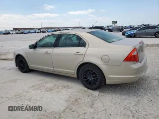 2010 Ford Fusion SE z VIN 3FAHP0HA7AR355587, wystawiony jako Copart lot #53390305 z przebiegiem 160 598 mil mil oraz Czysty tytuł • Clean title. Historia ofert i sprzedaży dostępna na DreamBid. Obrazek 2.