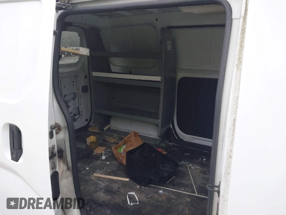 2016 Nissan NV200 S with VIN 3N6CM0KN0GK696935, listed as a IAAI auction lot 42190410 with 407,266 mi miles and . Bid and sale history available at DreamBid. Image 8.