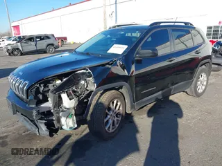 2017 Jeep Cherokee Altitude с VIN 1C4PJLABXHW540896, выставлен на аукционе IAAI как лот 41409018 с пробегом 186 679 миль миль и . История ставок и продаж доступна на DreamBid. Изображение 2.
