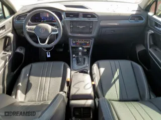2022 Volkswagen Tiguan SE with VIN 3VV3B7AX1NM007962, listed as a Copart auction lot 46371495 with 65,239 mi miles and Salvage Title. Bid and sale history available at carsss.com. Image 8.