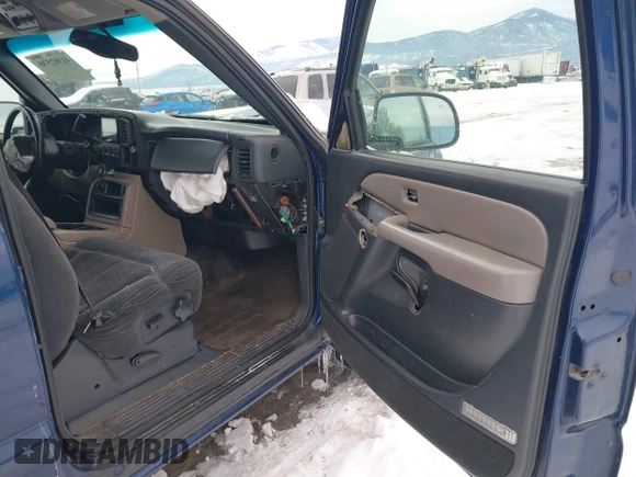 2002 Chevrolet Tahoe LS with VIN 1GNEK13V12J330179, listed as a IAAI auction lot 41382530 with 216,051 mi miles and . Bid and sale history available at DreamBid. Image 5.