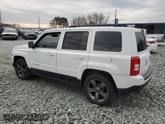 2014 Jeep Patriot Latitude z VIN 1C4NJPFA2ED928050, wystawiony jako Copart lot #50195295 z przebiegiem 130 437 mil mil oraz Szkoda całkowita • Salvage title. Historia ofert i sprzedaży dostępna na DreamBid. Obrazek 2.