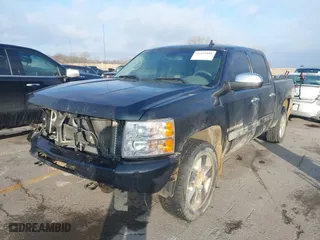 2009 Chevrolet Silverado 1500 LTZ with VIN 3GCEK33329G138137, listed as a IAAI auction lot 41145088 with 207,522 mi miles. Bid and sale history available at carsss.com. Image 6.