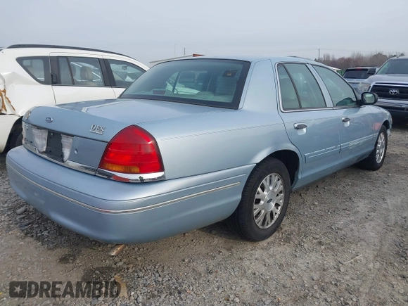 2003 Ford Crown Victoria LX z VIN 2FAFP74W83X180076, wystawiony jako IAAI lot #41744980 z przebiegiem 254 465 mil mil oraz . Historia ofert i sprzedaży dostępna na DreamBid. Obrazek 4.