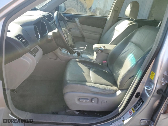2009 Toyota Highlander Sport with VIN JTEDS43A192092594, listed as a Copart auction lot 46040585 with 163,640 mi miles and Salvage Title. Bid and sale history available at carsss.com. Image 7.