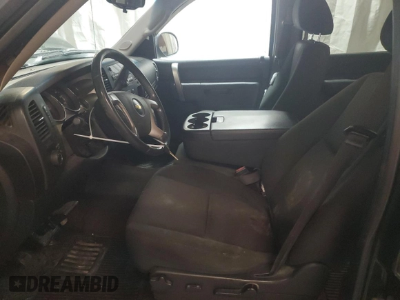 2013 Chevrolet Silverado 1500 LT with VIN 3GCPKSE71DG237981, listed as a Copart auction lot 42126845 with 228,252 mi miles and Salvage Title. Bid and sale history available at DreamBid. Image 7.
