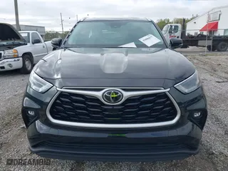 2021 Toyota Highlander XLE with VIN 5TDGZRAH3MS038077, listed as a IAAI auction lot 41886637 with 43,585 mi miles. Bid and sale history available at carsss.com. Image 13.