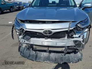 2021 Toyota Highlander XLE with VIN 5TDHZRBH2MS124631, listed as a IAAI auction lot 42660410 with 84,306 mi miles and . Bid and sale history available at DreamBid. Image 6.