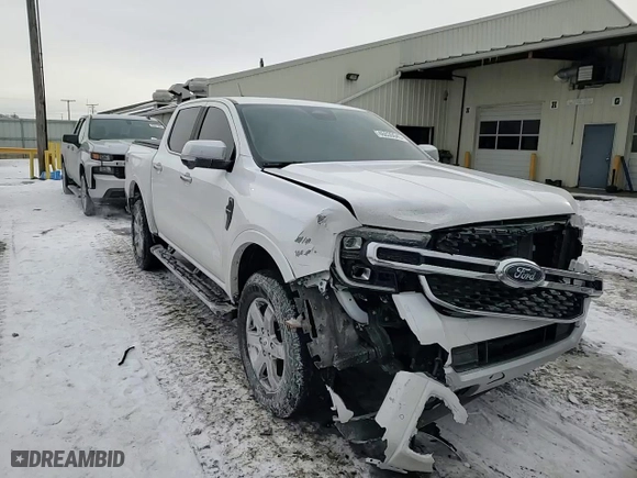 2024 Ford Ranger LARIAT with VIN 1FTER4KH3RLE26685, listed as a Copart auction lot 46030645 with 4,115 mi miles and Salvage Title. Bid and sale history available at carsss.com. Image 10.