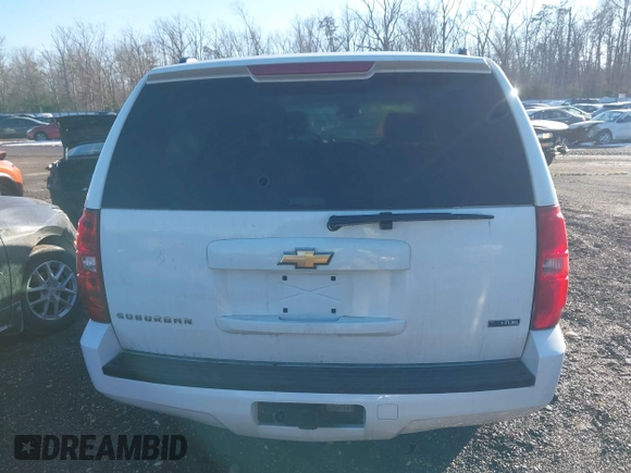 2007 Chevrolet Suburban LTZ with VIN 3GNFK16347G200999, listed as a IAAI auction lot 41392205 with 115,656 mi miles. Bid and sale history available at carsss.com. Image 16.
