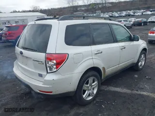 2010 Subaru Forester 2.5X Limited with VIN JF2SH6DC0AH726096, listed as a IAAI auction lot 41990918 with 226,580 mi miles. Bid and sale history available at carsss.com. Image 4.