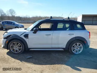 2017 MINI Countryman Cooper with VIN WMZYV5C36H3E01492, listed as a IAAI auction lot 41641470 with 93,530 mi miles. Bid and sale history available at carsss.com. Image 14.