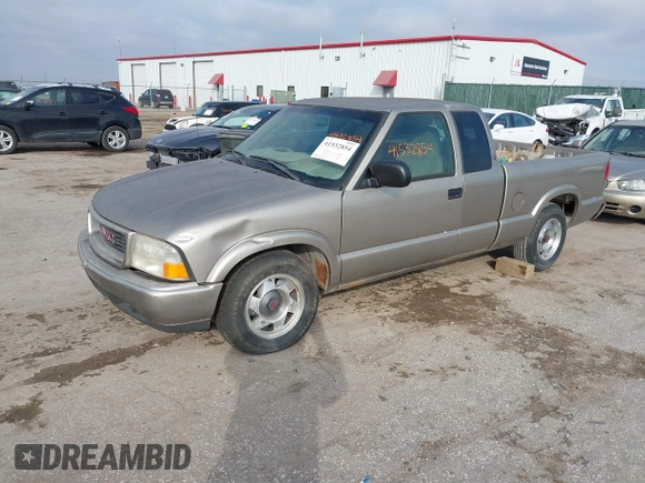 2000 GMC Sonoma SLS z VIN 1GTCS19W2Y8240247, wystawiony jako IAAI lot #41532854 z przebiegiem 196 067 mil mil oraz . Historia ofert i sprzedaży dostępna na DreamBid. Obrazek 2.