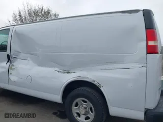 2007 Chevrolet Express Cargo Van with VIN 1GCFG15X671194331, listed as a IAAI auction lot 41900166 with 207,529 mi miles. Bid and sale history available at carsss.com. Image 6.