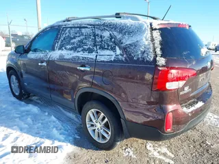 2014 Kia Sorento LX with VIN 5XYKTDA70EG549475, listed as a IAAI auction lot 41402862 with 147,087 mi miles. Bid and sale history available at carsss.com. Image 3.