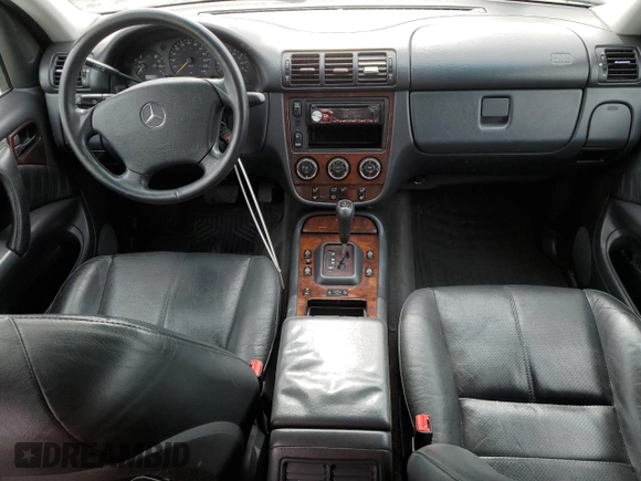2003 Mercedes-Benz M 350 с VIN 4JGAB57E83A448963, выставлен на аукционе Copart как лот 50143534 с пробегом 214 818 миль миль и Списание • Salvage title. История ставок и продаж доступна на DreamBid. Изображение 8.