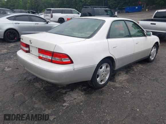 2001 Lexus ES 300 z VIN JT8BF28G410307451, wystawiony jako IAAI lot #42369871 z przebiegiem 290 620 mil mil oraz . Historia ofert i sprzedaży dostępna na DreamBid. Obrazek 4.