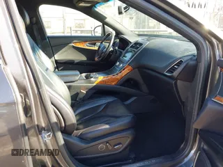 2017 Lincoln MKX Select with VIN 2LMPJ6KR9HBL37562, listed as a IAAI auction lot 41857375 with 103,678 mi miles. Bid and sale history available at carsss.com. Image 5.
