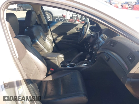 2014 Acura ILX Technology with VIN 19VDE1F72EE004913, listed as a IAAI auction lot 41421099 with 101,895 mi miles and . Bid and sale history available at DreamBid. Image 5.