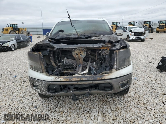 2017 Nissan Titan Platinum Reserve z VIN 1N6AA1E56HN542534, wystawiony jako Copart lot #44550645 z przebiegiem Nie podano mil oraz Szkoda całkowita • Salvage title. Historia ofert i sprzedaży dostępna na DreamBid. Obrazek 5.