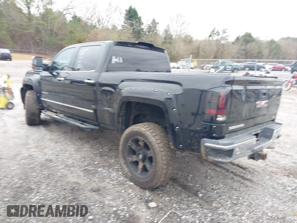 2018 GMC Sierra 2500HD SLT with VIN 1GT12TEY9JF279932, listed as a IAAI auction lot 41583208 with 70,465 mi miles. Bid and sale history available at carsss.com. Image 3.