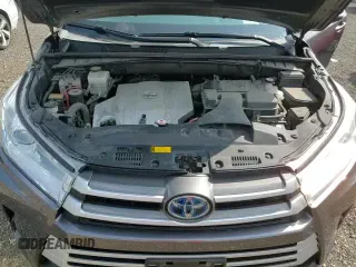 2019 Toyota Highlander Hybrid XLE с VIN 5TDJGRFH2KS057074, выставлен на аукционе Copart как лот 65947535 с пробегом 118 023 миль миль и Списание • Salvage title. История ставок и продаж доступна на DreamBid. Изображение 14.