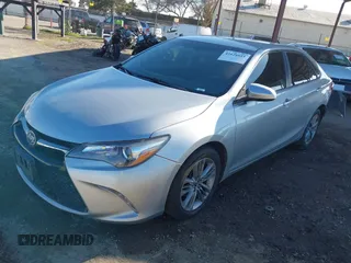 2015 Toyota Camry XLE with VIN 4T1BF1FK7FU886921, listed as a IAAI auction lot 41626611 with 171,377 mi miles. Bid and sale history available at carsss.com. Image 2.