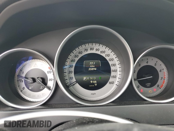 2014 Mercedes-Benz C 250 Sport с VIN WDDGF4HB1EA957805, выставлен на аукционе Copart как лот 53570455 с пробегом 35 894 миль миль и Списание • Salvage title. История ставок и продаж доступна на DreamBid. Изображение 9.