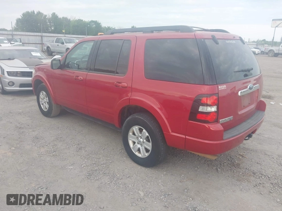 2010 Ford Explorer XLT with VIN 1FMEU6DE9AUA47214, listed as a IAAI auction lot 42065167 with 122,981 mi miles. Bid and sale history available at carsss.com. Image 3.