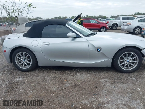 2004 BMW Z4 2.5i with VIN 4USBT334X4LS48707, listed as a IAAI auction lot 41737439 with 92,640 mi miles and . Bid and sale history available at DreamBid. Image 13.