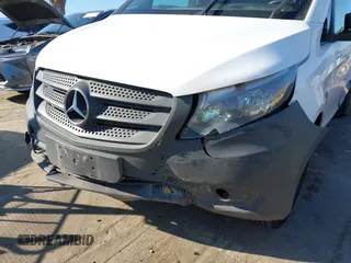 2016 Mercedes-Benz Metris Cargo z VIN WD3PG2EA1G3100067, wystawiony jako IAAI lot #41637257 z przebiegiem 571 601 mil mil oraz . Historia ofert i sprzedaży dostępna na DreamBid. Obrazek 6.