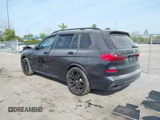 2022 BMW X7 M50i z VIN 5UXCX6C08N9M15818, wystawiony jako IAAI lot #41434065 z przebiegiem 52 740 mil mil oraz . Historia ofert i sprzedaży dostępna na DreamBid. Obrazek 3.