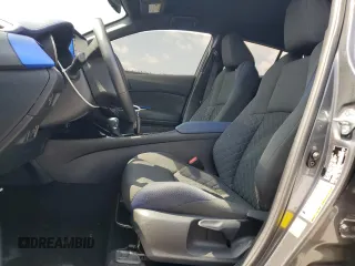 2022 Toyota C-HR XLE z VIN NMTKHMBX2NR140945, wystawiony jako Copart lot #58809375 z przebiegiem 56 161 mil mil oraz Nie do naprawy • Non repairable. Historia ofert i sprzedaży dostępna na DreamBid. Obrazek 7.